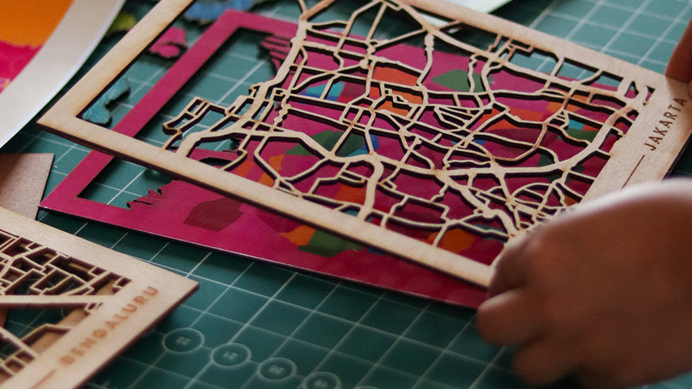 Launching wooden city maps